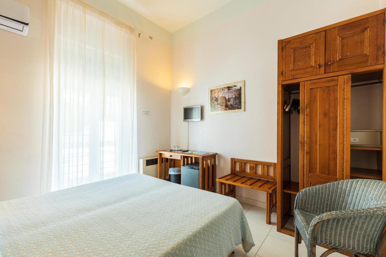 Albergo Miramare Cala Gonone Ngoại thất bức ảnh